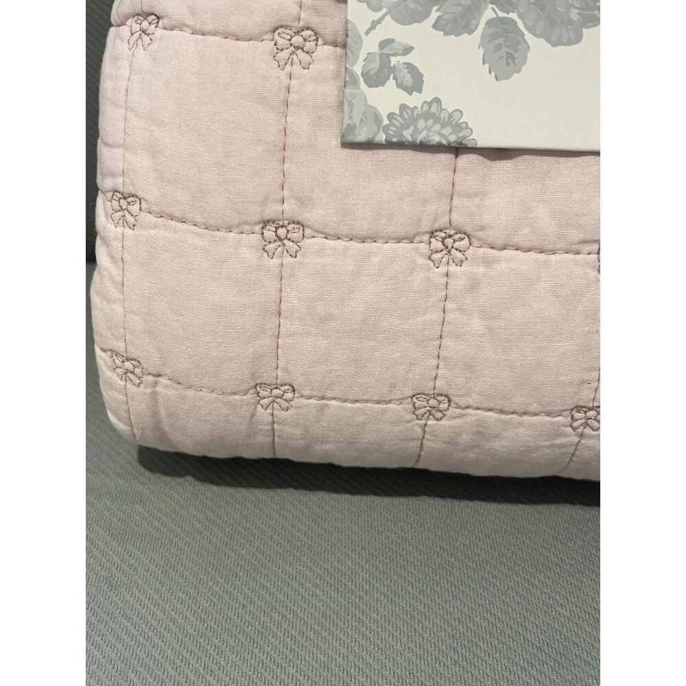 Shabby Chic Full/Queen Pink Quilt with All Over Bow Design 88”x92” New